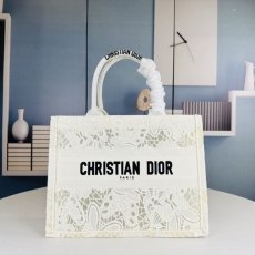 Dior Shopping Bags